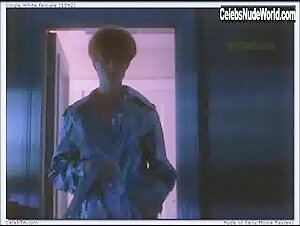 Jennifer Jason Leigh in Single White Female (1992) 1