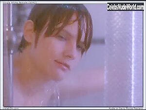 Jennifer Jason Leigh Bathroom , Explicit in Single White Female (1992) 14