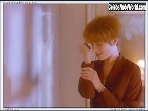 Jennifer Jason Leigh Gets Dressed , boobs in Single White Female (1992) 12
