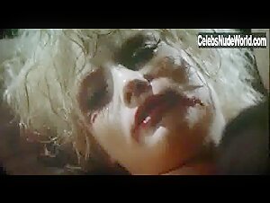 Jennifer Jason Leigh in Last Exit to Brooklyn (1989) 12