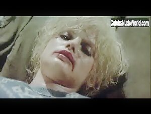 Jennifer Jason Leigh in Last Exit to Brooklyn (1989) 18