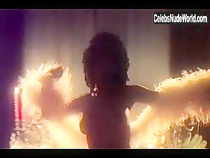 Jennifer Jones in Patrizia (1980) 1