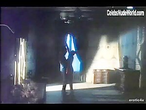 Jennifer Jones Vintage , Hot scene in Patrizia (1980) 8