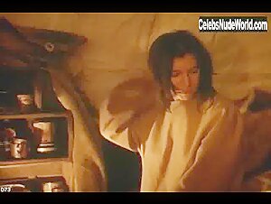 Jennifer Tilly in Shadow of the Wolf (1992) 2