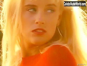 Jenny McCarthy Outdoor , Close Up in Playboy: The Ultimate Jenny McCarthy (2005) 3