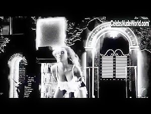 Jessica Alba in Sin City: A Dame to Kill For (2014) 10