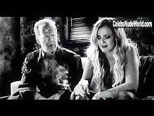 Jessica Alba in Sin City: A Dame to Kill For (2014) 14