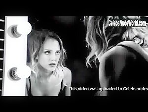 Jessica Alba in Sin City: A Dame to Kill For (2014) 17