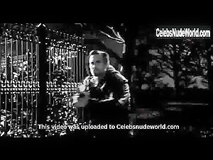 Jessica Alba in Sin City: A Dame to Kill For (2014) 19