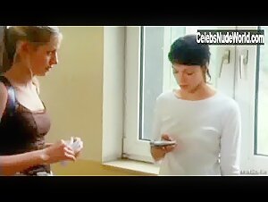 Jessica Schwarz in Kalter Fruhling (2004) 1
