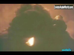 Jewel Shepard Couple , Kissing in Christina y la reconversion sexual (1984) 12