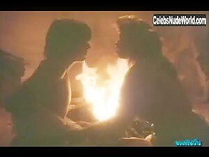 Jewel Shepard Couple , Kissing in Christina y la reconversion sexual (1984) 6