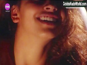 Joanna Tristao Hot , Couple in Presenca de Anita (series) (2001) 17
