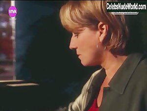 Joanna Tristao Hot , Couple in Presenca de Anita (series) (2001) 2