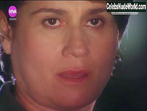 Joanna Tristao Hot , Couple in Presenca de Anita (series) (2001) 9