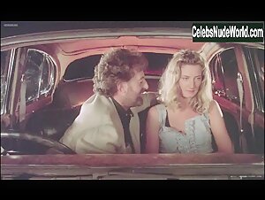 Joely Richardson in Drowning by Numbers (1988) 20