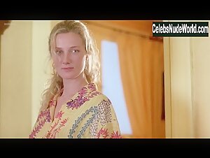 Joely Richardson in I'll Do Anything (1994) 9
