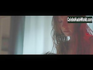 Jovana Stojiljkovic Kissing , Sensual in Panama (2015) 14