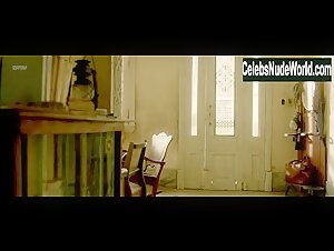 Juana Acosta in Cuatro estaciones en La Habana (series) (2016) 12