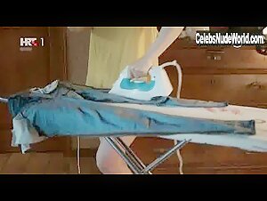 Judita Frankovic Butt , Flashing Nipple in Pocivali u miru (series) (2013) 13