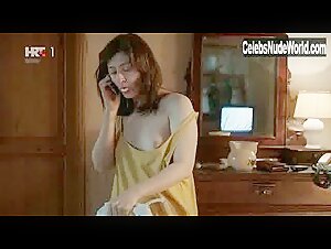 Judita Frankovic Butt , Flashing Nipple in Pocivali u miru (series) (2013) 16