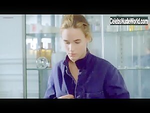Judith Godreche in La desenchantee (1990) 7