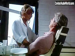 Juli Basti in Bananhejkeringo (1987) 3