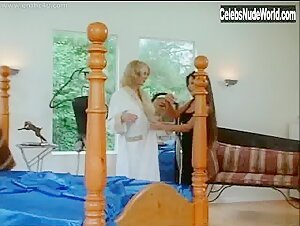 Julia Ann Lesbian , boobs scene in Veronica 2030 (1999) 1