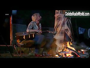 Julia Ianina in 1 Contra Todos (series) (2016) 12