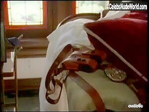 Julia Kruis Couple , Butt in Dangerous Passions (2006) 2