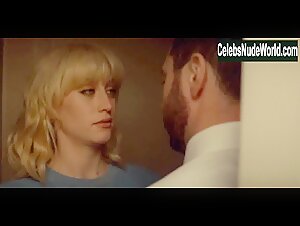 Julia Ragnarsson Kissing , Blonde in Fartblinda (series) (2019) 16