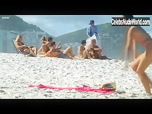 Juliana Knust Beach , boobs in Achados e Perdidos (2007) 1