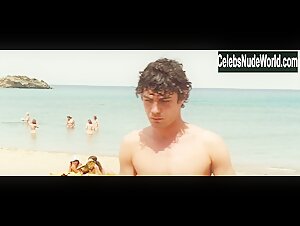 Juliane Kohler in Eden a l'Ouest (2009) 6
