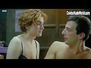 Julie Gayet in Le plaisir (et ses petits tracas) (1998) 9