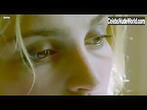 Julie Gayet in Select Hotel (1996) 19