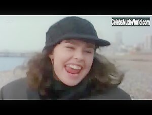 Julie Graham in Fruit Machine (1988) 6