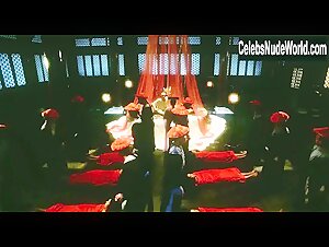 Julie Lee Wa-Yuet Exotic , Explicit in Man qing jin gong qi an (1994) 13