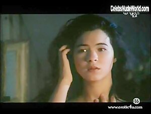 Julie McLaughlin in Le parfum d'Emmanuelle (1993) 3