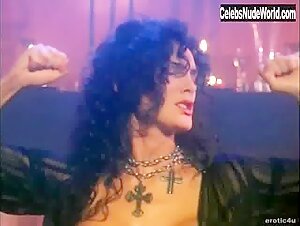 Julie Strain Transparent Shirt , Big boobs in Sorceress (1995) 5