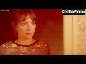 Julie-Anne Roth in Jamais jamais (2014) 18