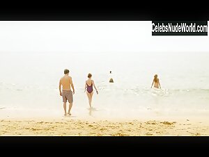Juliet Lemonnier Bikini , Beach in Hotel de la plage (series) (2014) 14