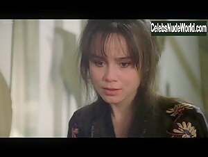 Juliette Binoche Lingerie , Butt in Unbearable Lightness of Being (1988) 8