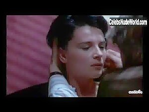 Juliette Binoche Stocking , Kissing in Damage (1992) 17