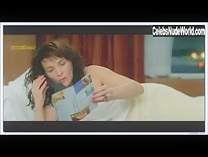Juliette Binoche in Decalage horaire (2002) 18