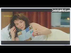 Juliette Binoche in Decalage horaire (2002) 19