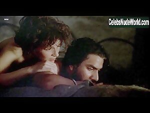 Juliette Binoche in English Patient (1996) 17