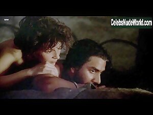 Juliette Binoche in English Patient (1996) 18