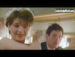 Juliette Binoche in Rendez-vous (1985) 15