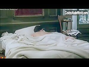 Juliette Binoche Butt , Brunette in Rendez-vous (1985) 8