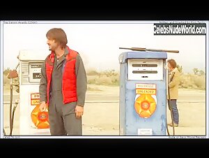 Juliette Lewis in Darwin Awards (2006) 13